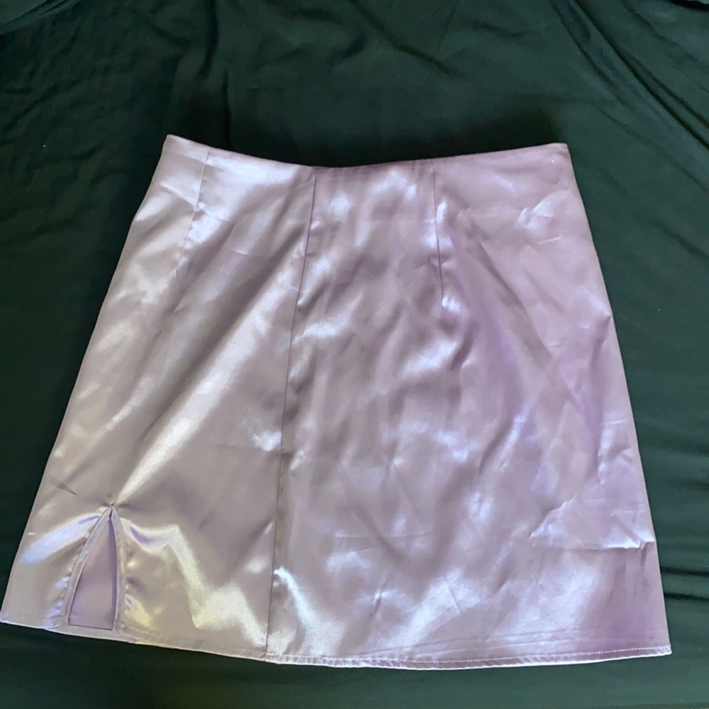 Cute light purple silk skirt.